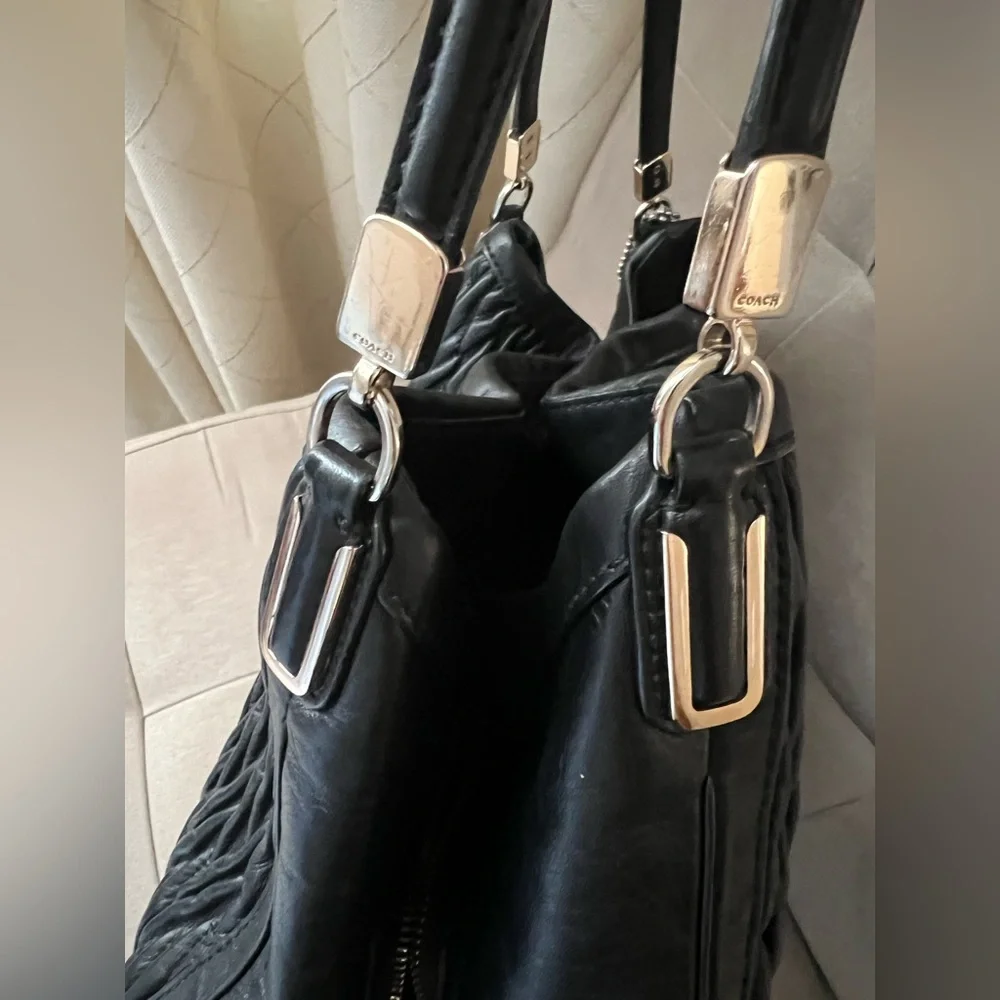 COACH Madison 25260 Phoebe Gathered Twist Leather Black Shoulder Bag - Picture 15 of 15